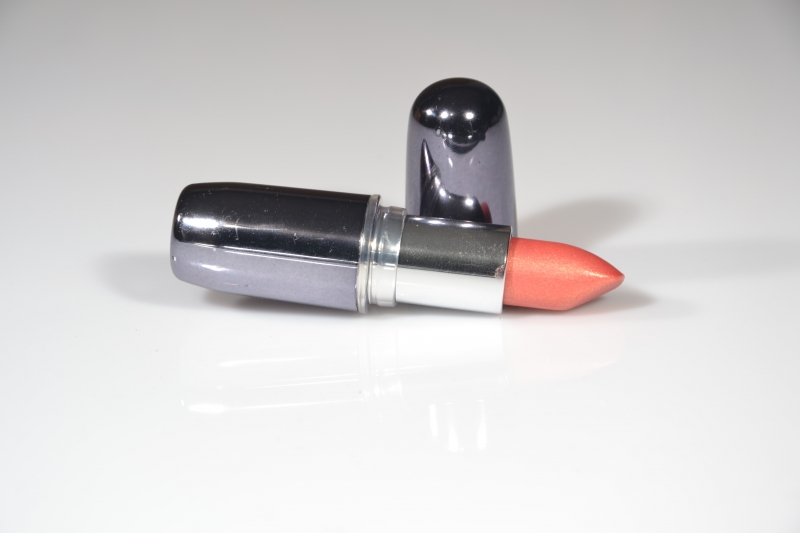 esthetique-PEILLON-min_lipstick-273109